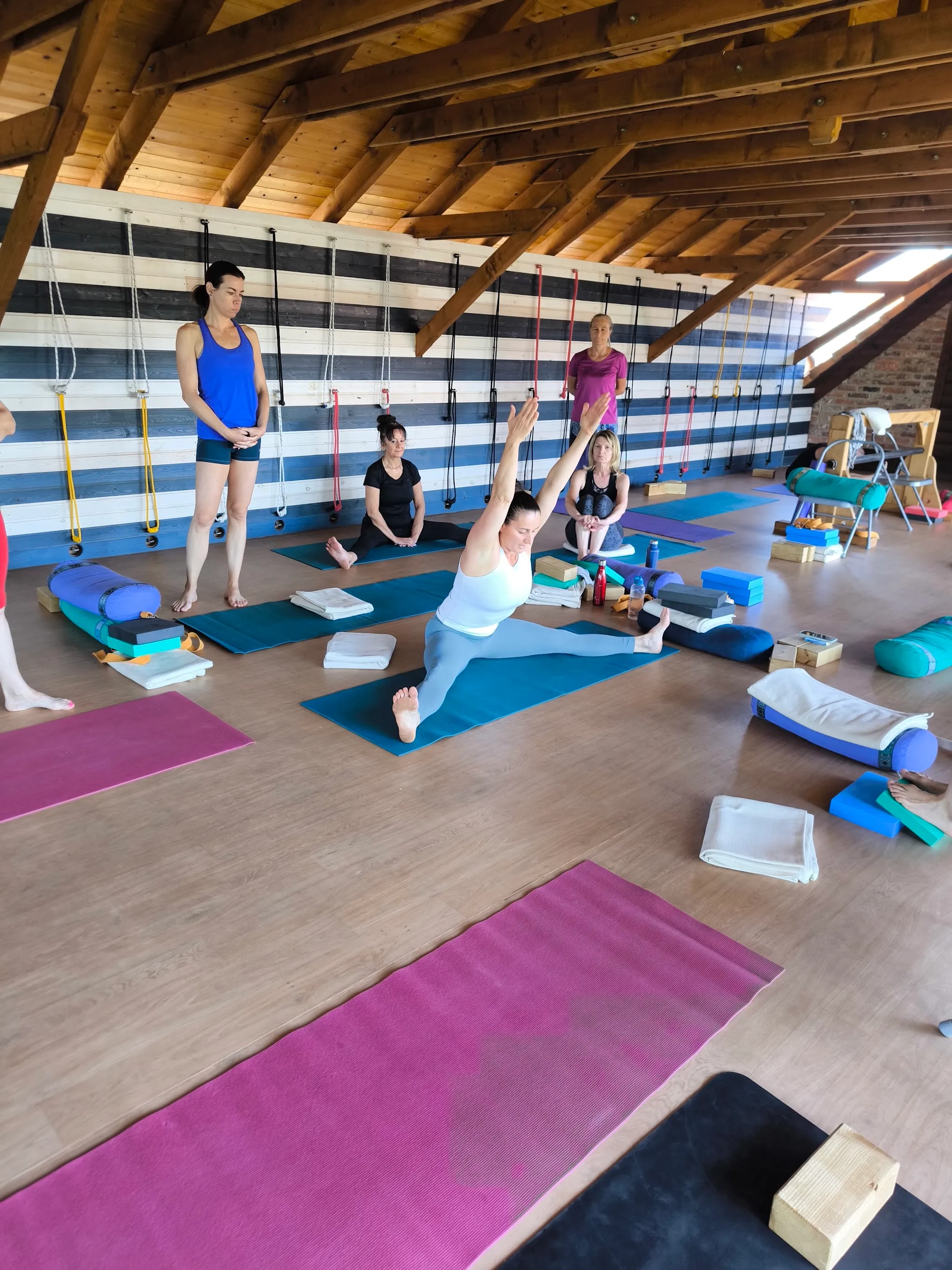 VI. Iyengar jóga nap – 12. kép